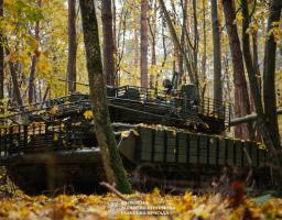 Окупанти змушують луганських освітян вчитися збирати дрони, на Лутугинському валковому комбінаті росіяни з березня не виплачують гроші, противник тисне в районах Новоєгорівки та Греківки