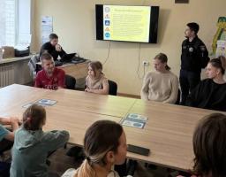 Соціальний фронт Луганської поліції: турбота про дітей, підтримка ветеранів і допомога переселенцям