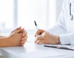 У хабі Лозно-Олександрівської громади приймають лікарі зі Сватівщини