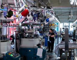 Рубіжанська панчішна мануфактура у Львові наближається до відновлення половини потужностей, які були до російського вторгнення