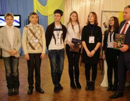 Кожний першачок Луганщини отримає патріотичні комікси "Пригоди Микитки" 