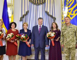 В 2017 році зарплата вчителів має зрости на третину – Президент на зустрічі з переможцями конкурсу «Учитель року – 2016»