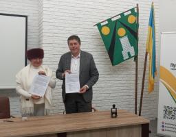 Пліч-о-пліч: від міжнародного досвіду до обміну творчими ініціативами