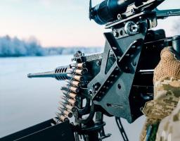 У Лисичанську перевстановили склопакети і двері з відремонтованого будинку на інший, за відсутності опалення в Сіверськодонецьку отримують рахунки, ворог атакував з боку Твердохлібового