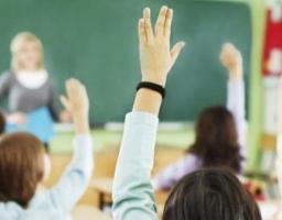 Привітання голови Луганської обласної державної адміністрації – керівника обласної військово-цивільної адміністрації Віталія Комарницького з нагоди Дня працівників освіти