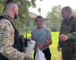 До звільнених сіл регіону поліцейські доставили свіжий хліб та евакуювали з Невського 61-річну жінку 