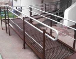 Як облаштувати пандус при вході до будинку