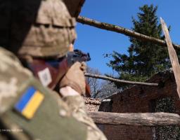 Ізоляція «лнр» – росія ввела особливий режим на кордоні окупованої Луганщини і воронезької області, підрядник з Лисичанська другий рік не може розрахуватися з будівельниками, з мінометів та артилерії вів обстріли ворог на нашій ділянці фронту