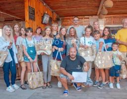 Юні художники Кремінщини відпочили на чорноморському курорті Коблеве