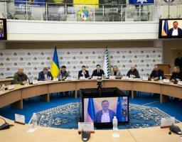 Із багатьма питаннями щодо ВПО і прифронтових громад, які наразі широко обговорюють, Луганщина стикнулася першою і має досвід – необхідні додаткові інструменти для вирішення, – Олексій Харченко 