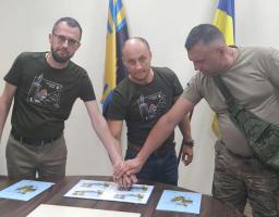За гроші від продажу першої в Україні благодійної марки придбають сучасний автомобіль для піротехніків