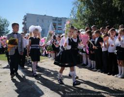 Юрій Гарбуз привітав учнів, педагогів та батьків Кремінної з Днем знань