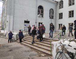 У Лисичанську готові до евакуації понад 200 осіб, у Рубіжному та Кремінній «режиму тиші» немає, однак вдалося врятувати 330 жителів, – Сергій Гайдай