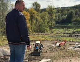 Єднаємо Луганщину: Юрій Погуляйко перевірив хід робіт на мосту у Станиці Луганській 