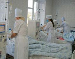 Лікарні стануть некомерційними підприємствами, матимуть свій рахунок та встановлюватимуть зарплату без прив'язки до тарифної сітки