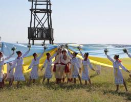 Відкритий обласний фестиваль «Луганщина – це Україна!» завершився у Сватовому «Поемою про землю Луганську»