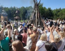 Луганський етнофестиваль «Стежками Лемківщини» доєднав свій вогник до «Ватри Звитяги» Міжнародного фестивалю лемківської культури «Дзвони Лемківщини» на Тернопільщині