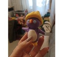 Голосування стартувало - громади почали приймати новорічні іграшки, вироблені дітками-переселенцями