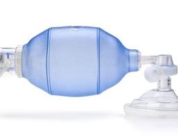 Старобільська центральна районна лікарня одержала переносний дихальний апарат, 4 пульсоксиметра і 2 мішки Амбу