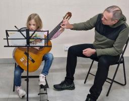 Мистецтво, що тримає разом: історія Рубіжанської школи мистецтв у часи війни