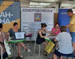 Ще 142 родини луганчан в Дніпрі забезпечені допомогою від МОМ