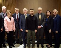 Володимир Зеленський ознайомив членів Сенату США з Планом перемоги