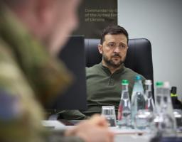 Ситуація на фронті та підготовка до зустрічі з американською командою: Президент провів засідання військового кабінету 