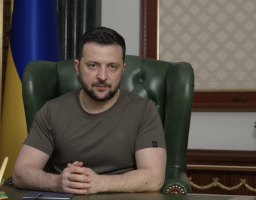 За щастя жити своїм звичайним життям і просто гуляти вулицями свого міста зараз і йде ця війна, ось що ми виборюємо в ній – звернення Президента України