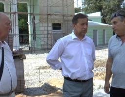 Віталій Комарницький перевірив стан відновлення міського парку в Рубіжному