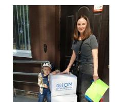 У Нижньодуванському хабі в Києві протягом двох тижнів понад 2000 ВПО Луганщини отримали допомогу