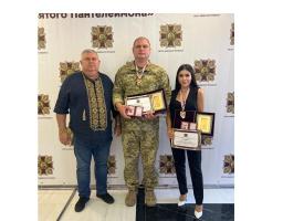 Військовому та цивільному медикам Луганщини вручені ордени Святого Пантелеймона