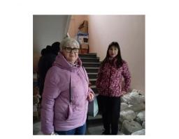 Ще майже 250 продуктових та понад 100 гігієнічних наборів отримали наші ВПО на Кіровоградщині