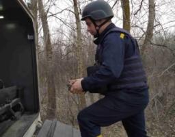 Піротехніки на Луганщині вилучили реактивний снаряд