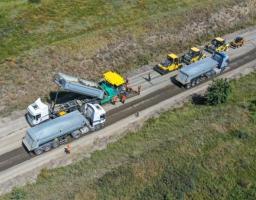«Велике будівництво»: триває ремонт дороги Н-26 між Старобільськом та Євсугом