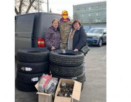 Коломийчиською громадою нашим військовим передані комплекти зимових шин