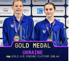 Наші Аліса Мєшкова і Діана Шевченко - чемпіонки Європи серед юніорів у синхронних стрибках з вишки
