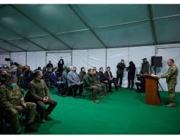 Президент провів нараду щодо безпекової ситуації в Донецькій та Луганській областях