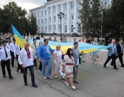 Віталій Комарницький очолив урочисту ходу вулицями Сєвєродонецька 