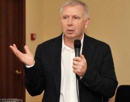 Актуальний коментар. Спілкуватися українською – сучасний тренд молоді