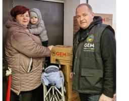 360 наших родин ВПО в Києві одержали продуктові набори від благодійників