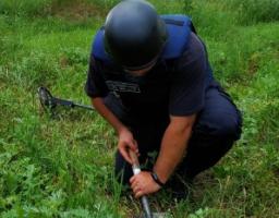 Піротехніками в області вилучено 26 вибухонебезпечних предметів