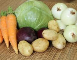 На низку продуктів харчування в Луганській області ціни нижчі за середньоукраїнські