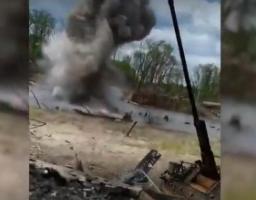 Відео. Наші військові знищили ще одну понтонну переправу на Луганщині