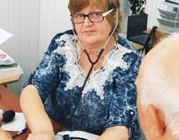 У гуманітарному штабі для переселенців з Луганщини в Івано-Франківській області безоплатно прийматиме сімейний лікар з Лисичанська