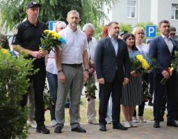 Нам багато чим є пишатись, але ми ще маємо пройти шлях від населення України до української нації, – Сергій Гайдай під час урочистостей з нагоди  25-ї річниці Конституції України