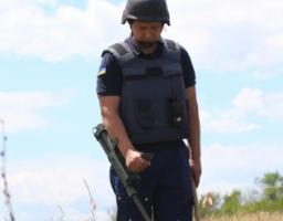 Піротехніками на Луганщині вилучено 32 одиниці вибухонебезпечних предметів