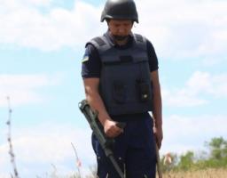 Піротехніками на Луганщині вилучено дві одиниці вибухонебезпечних предметів