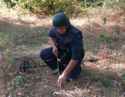 Піротехніками на Луганщині вилучено чотири одиниці вибухонебезпечних предметів