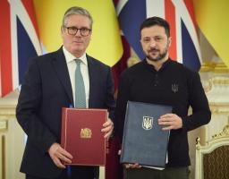 Україна та Велика Британія підписали всеосяжну угоду про сторічне партнерство, яка посилює співпрацю в оборонній, економічній та інших сферах