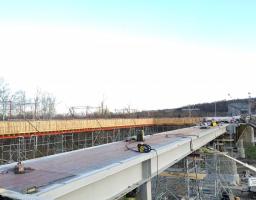 Єднаємо Луганщину: завершено укладання металоконструкцій мосту в Станиці Луганській